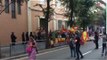 Espanyolistes posen 'Els Segadors' a Gràcia mentre protesten contra els CDR