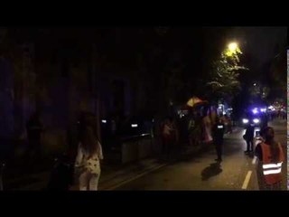 Espanyolistes ballen al ritme de 'Waterloo' a la concentració contra els CDR a Gràcia