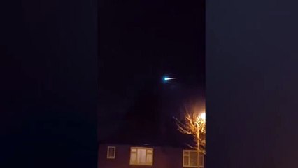 جسم أخضر -غامض- يثير القلق