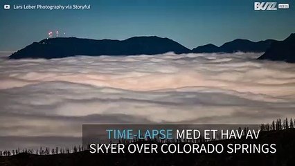 Time-lapse viser et hav av skyer over Colorado Springs