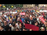 La plaça Dr. Robert de Sabadell, plena per exigir la llibertat dels CDR detinguts
