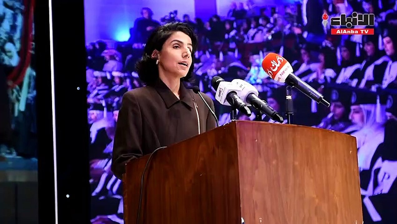 مجموعة أكاديمي نظمت حفلاً لتكريم كوكبة منهن على مسرح عبدالحسين عبدالرضا