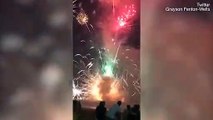 بالفيديو لقطات مروعة للحظة انفجار قارب محمل بالألعاب النارية في تيريجال