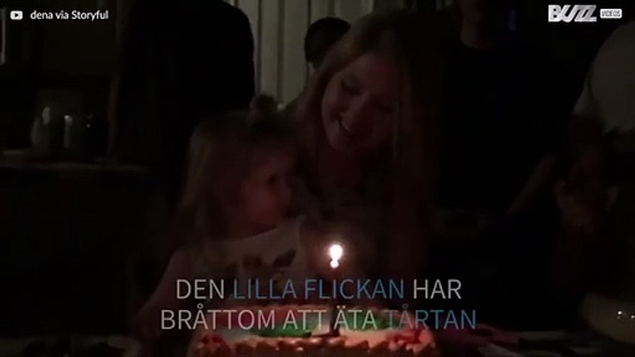 Liten tjej vill snabbt kunna äta tårta