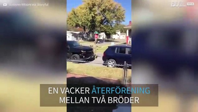 Bröder återförenas efter fyra år och kan inte hålla tårarna borta