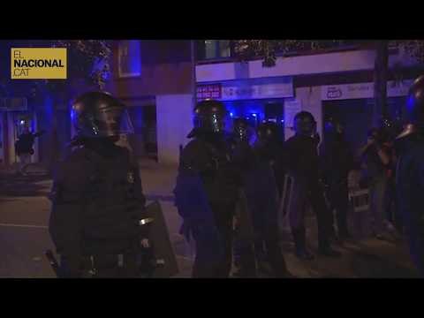 CDR protesten davant caserna de Guàrdia Civil a Girona