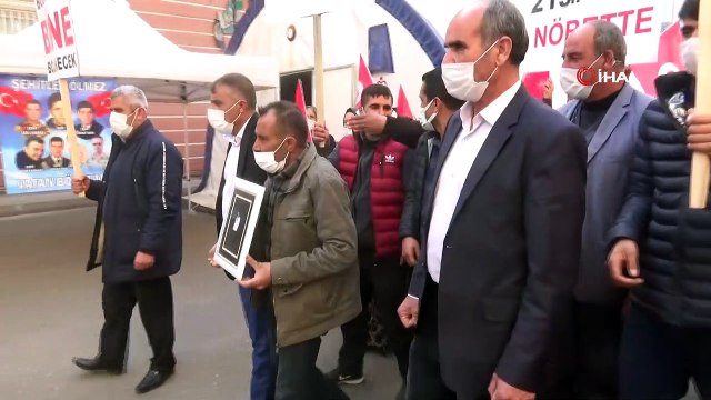 Ailelerin çığlıkları yükseldikçe evlat nöbetine katılım devam ediyor