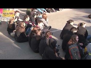 Els CDR realitzen assemblea davant la subdelegació de Girona