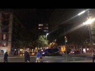 Furgons de la policia espanyola es dirigeixen a la Via Laietana
