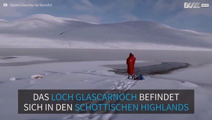 Eisschwimmen in den schottischen Highlands