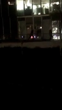 نمر يثير الذعر في شوارع باريس هرب من السيرك ولاحق أشخاصا بأرجاء المدينة فقتلوه في النهاية