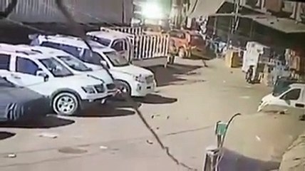 ‫بغداد - بالرغم من إطلاق النار عليه ، كانت ردة فعل شجاعة