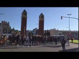 Els CDR donen la volta a la plaça Espanya de Barcelona