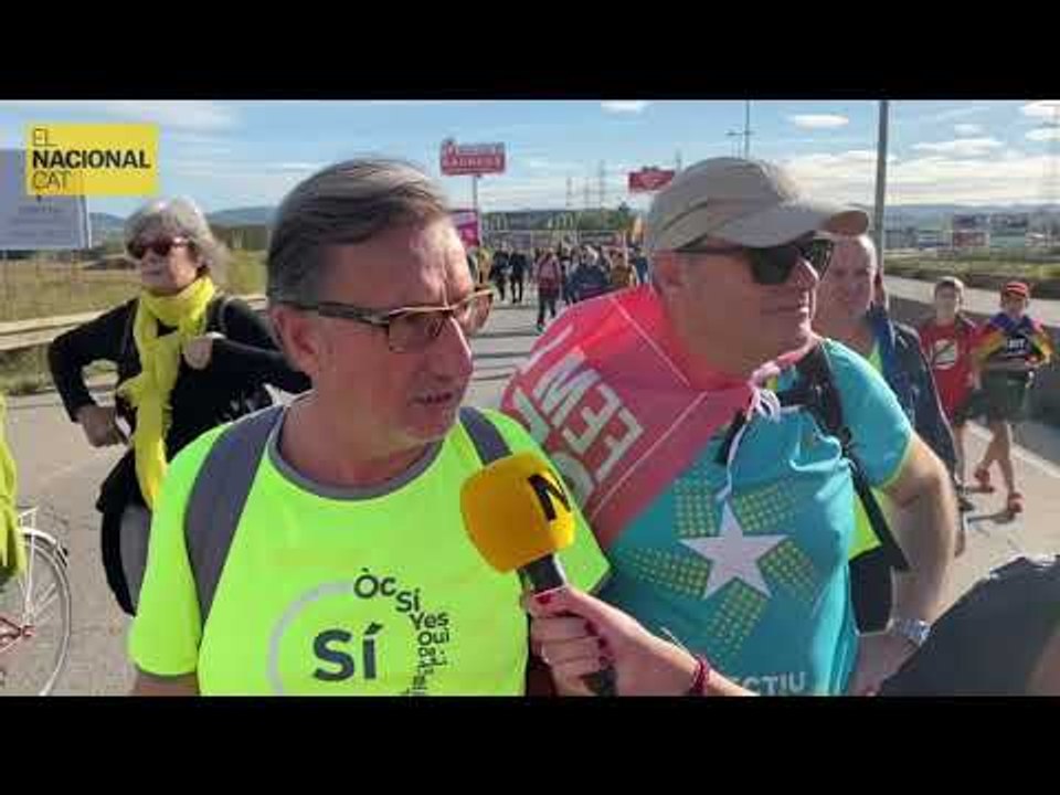 MARXA PER LA LLIBERTAT | Uns manifestants expliquen perquè fan la marxa