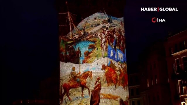 Galata Kulesinde İstiklal Marşı'nın kabulüne özel lazer gösterisi büyüledi