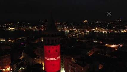 Drone - İstiklal Marşı'nın kabulünün 100'ncü yıl dönümü dolayısıyla Galata Kulesi'nde Mapping gösterisi düzenlendi