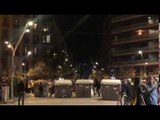 Manifestants formen barricades a la cruïlla de Balmes amb Aragó