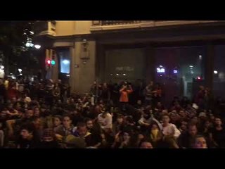 Ambient davant la Prefectura de policia a Via Laietana