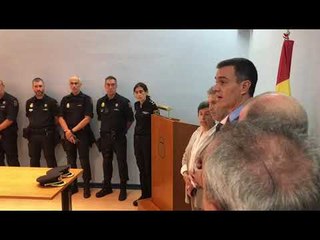 Sánchez, a los policías de Via Laietana: "No estáis solos"