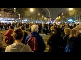 Manifestants independentistes tallen l'avinguda Meridiana de Barcelona