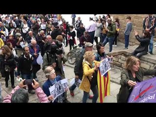 ANC i Pícnic per la República es dirigeixen cap a l'Arxiu per protestar contra Irene Lozano