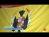 El nieto de Franco se equivoca y cuelga la bandera franquista del revés