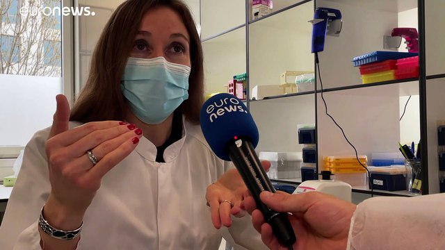 «Μάχη με το χρόνο» για το καθολικό εμβόλιο