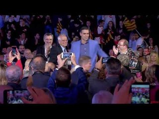 Pedro Sánchez tanca campanya a Barcelona cantant "Mi querida España"