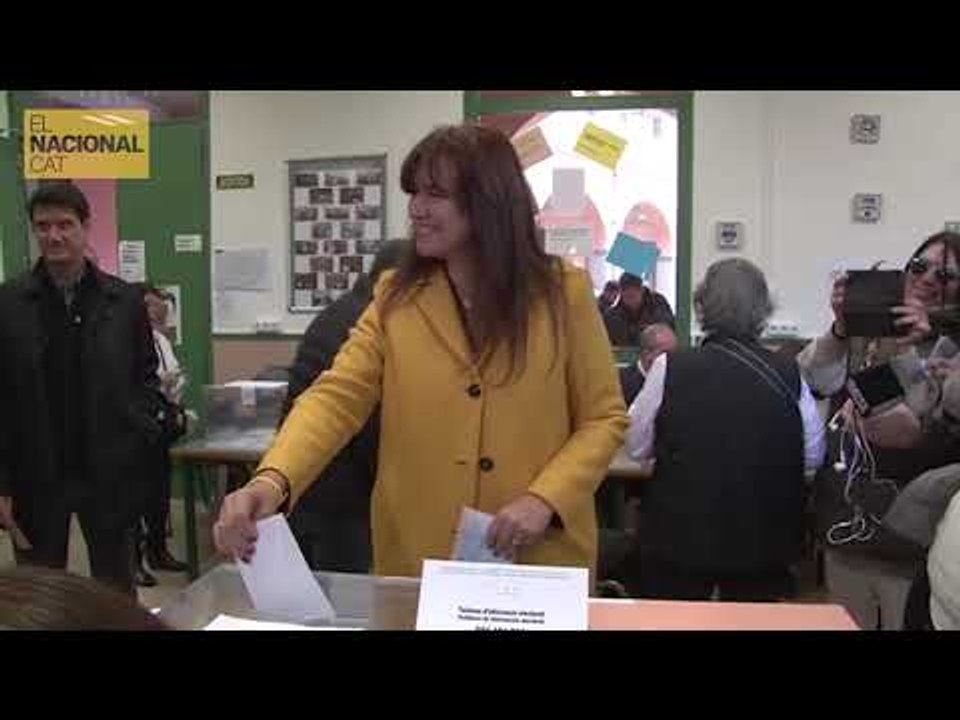 Laura Borràs (Junts per Catalunya) diposita el seu vot a l'urna