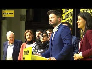 L’ Iu-Tuber escolta atentament les paraules de Rufián