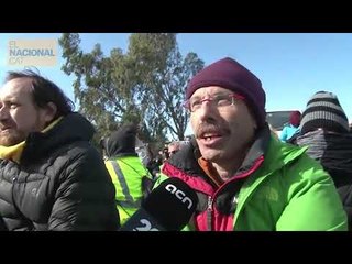 Un dels acampats a la Jonquera diu que la seva voluntat és resistir pacíficament tres dies a l'AP-7