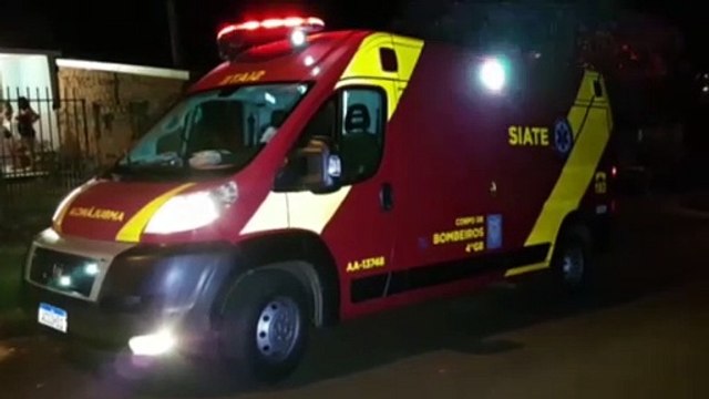 Homem vítima de acidente de trânsito é socorrido pelo Siate no Conjunto Sanga Funda