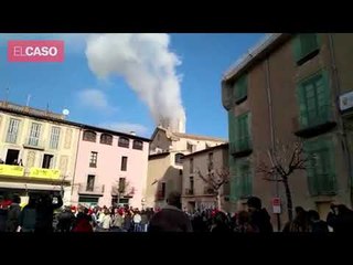 EL MOMENT DE L'EXPLOSIÓ AL CAMPANAR DE CENTELLES