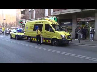 Una mare ofega la seva filla de 10 anys a la banyera. Els Mossos enduent-se la dona detinguda