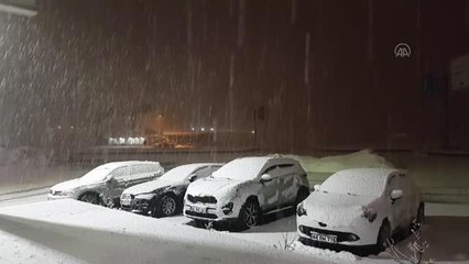 Kar ve tipi ulaşımı olumsuz etkiliyor