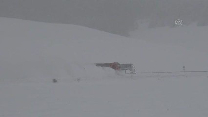 Sarıkamış'ta karla mücadele