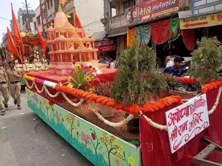 भोले की बरात में मथुरा के कलाकारों का तांडव नृत्य व अयोध्या की झांकी रही आकर्षण का केंद्र