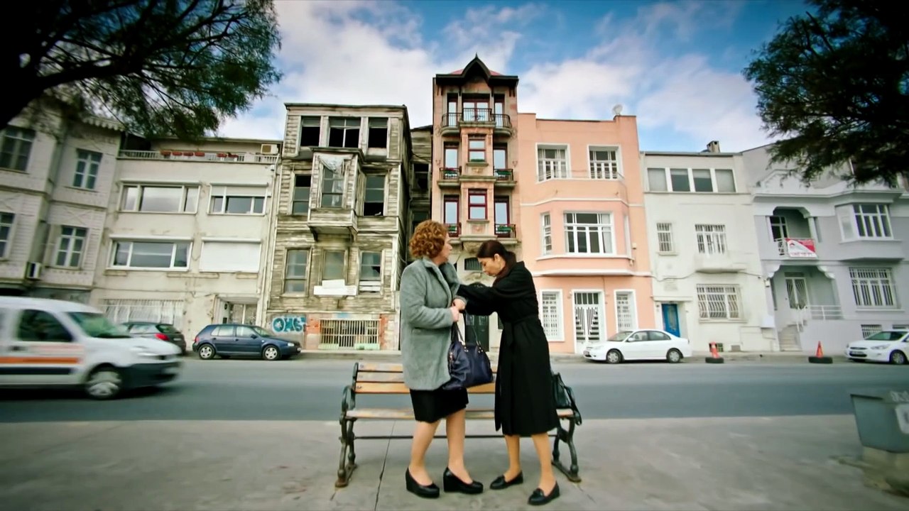 La Señora Fazilet y Sus Hijas Capítulo 95 (Audio Español)