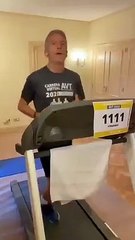 ¡Vean cómo corre Marlaska en una cinta de 3.000 eurazos sufragada por todos los españoles!