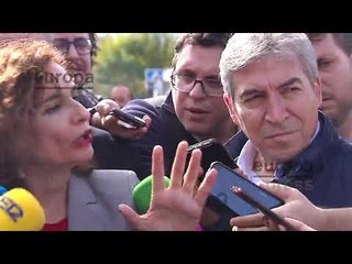 El anticatalanismo irrumpe en una rueda de prensa de Montero