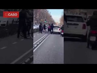 Forta tensió al centre de Barcelona per una discussió de trànsit