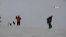 DEDAŞ ekipleri zoru başardı: 3 bin metre yükseklikte, kalınlığı 7 metreyi bulan karda arızayı giderdiler