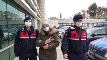 Adliyeye çıkarılan PKK zanlısı kadından 'zafer işareti'