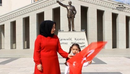 Çocukluğunda hayal ettiği klibi İstiklal Marşı'nın 100. yıl dönümünde çekti