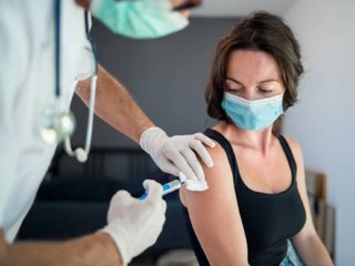 Corona-Impfungen in den Arztpraxen: Bayern prescht vor