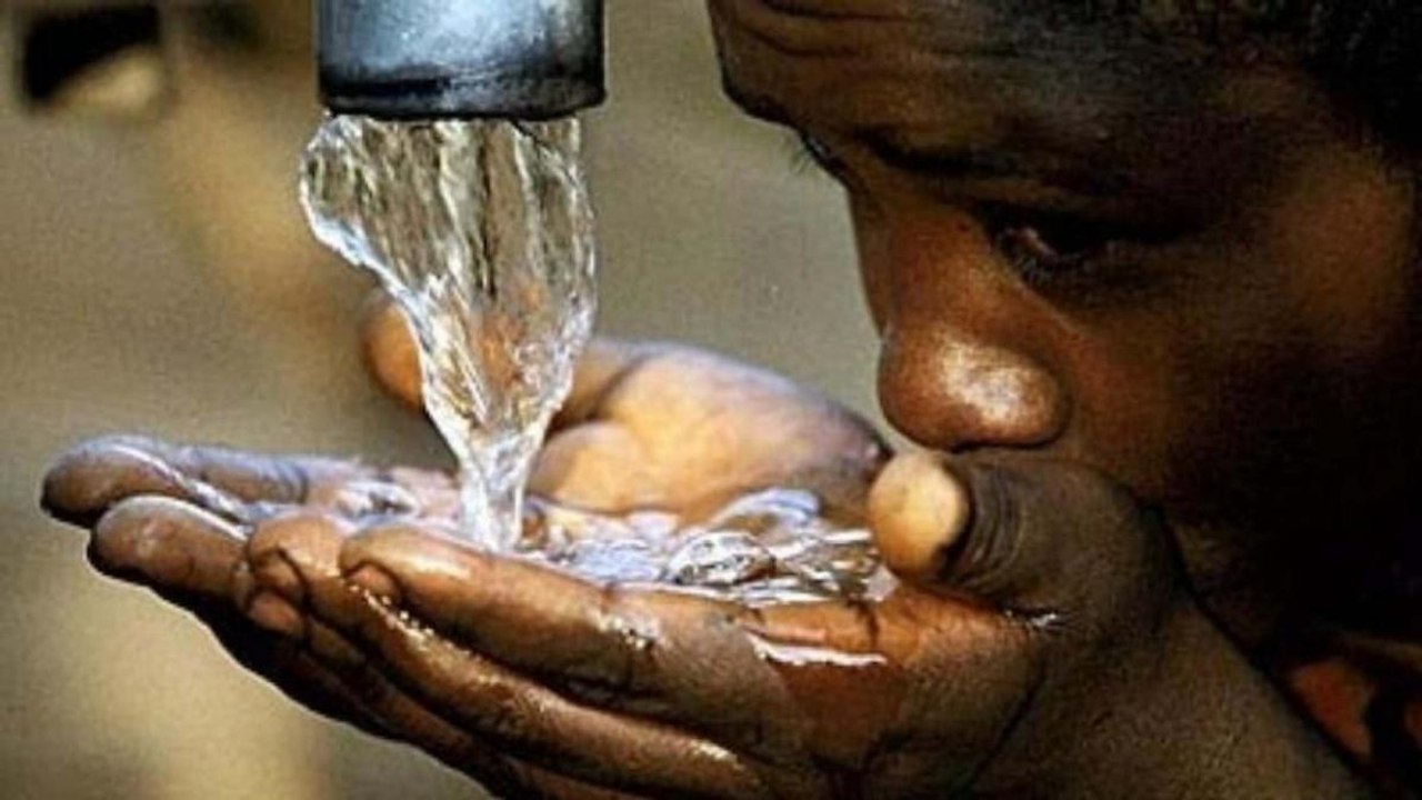 Bengal: No drinking water and political parties...