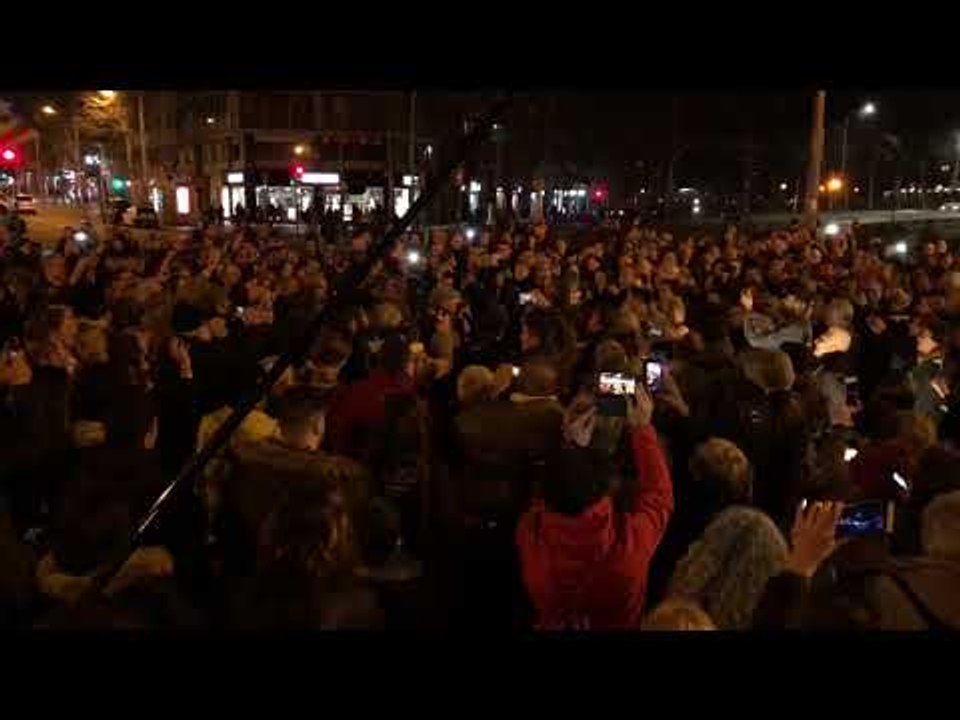 Lluís Llach canta 'L'Estaca' al 130è tall de la Meridiana