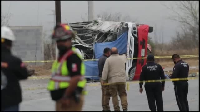 Once fallecidos en México al chocar un autobús con un camión.