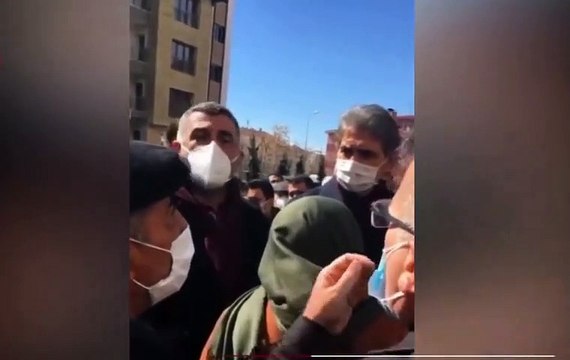 CHP'li Gürsel Erol ile AKP'li Güler birbirine girdi: Babanızın hayrına mı yapıyorsunuz!