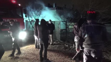 ESKİŞEHİR Garajda çıkan yangında panelvan araç kül oldu